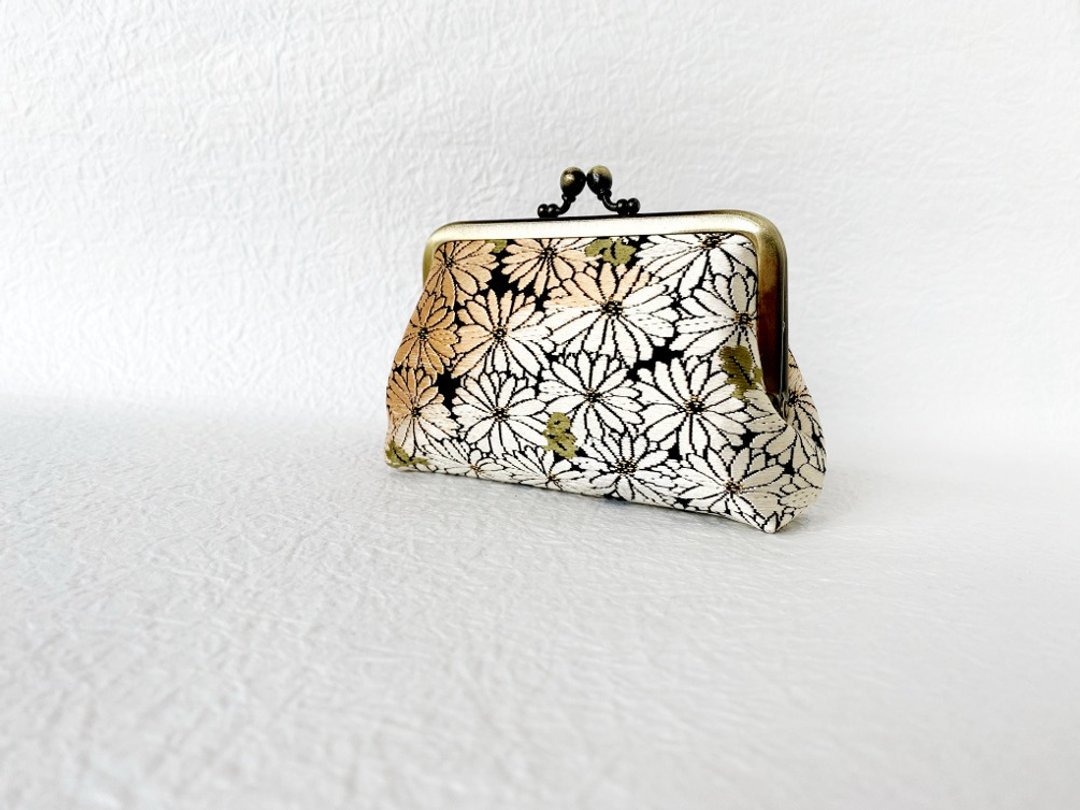 Kimono obi remake chrysanthemum pattern gradation coin purse - 零钱包 - 丝．绢 橘色