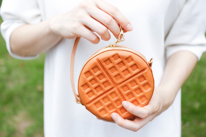 皮革格仔饼手挽袋 (大) - 手提包/手提袋 - 真皮 