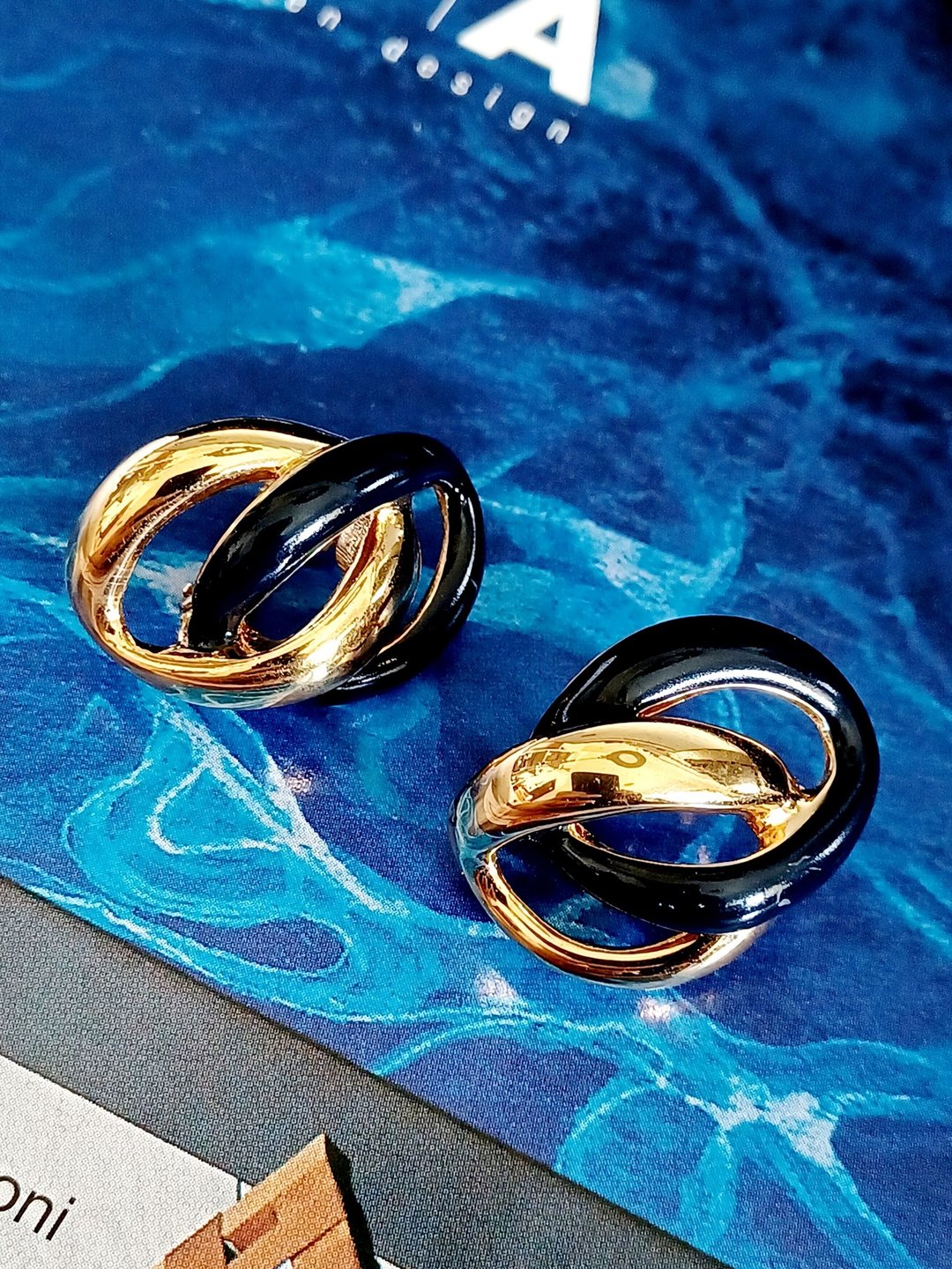 vintage jewelry  NAPIER 海军蓝珐琅金色抽象夹式耳环 - 耳环/耳夹 - 其他金属 