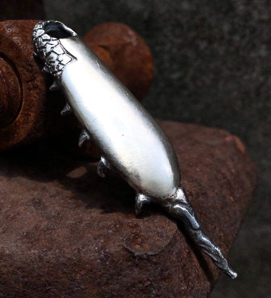 八荒坠 Agave macroacantha pendant 八荒坠 - 吊饰 - 银 银色