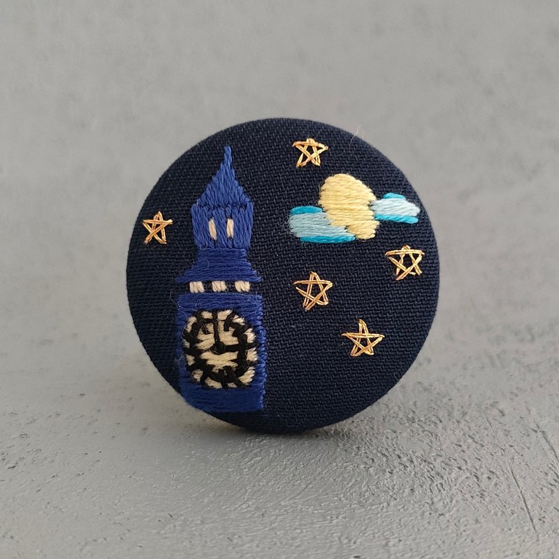大笨钟与星空刺绣胸针 - 胸针 - 棉．麻 蓝色