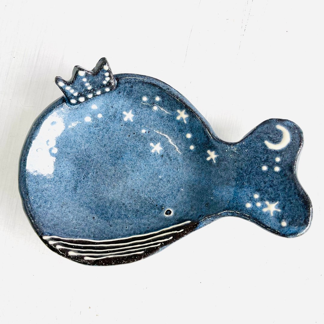 A small plate of king whales. - 盘子/餐盘/盘架 - 陶 蓝色