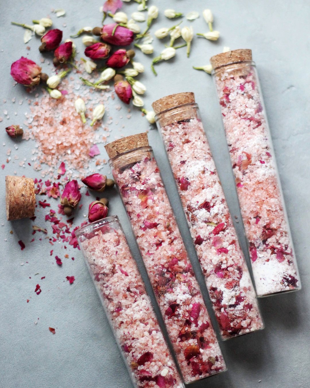 Strawberry Spa Bath Salts / Cute Dried Strawberries Bath Soak - 沐浴用品 - 植物．花 白色
