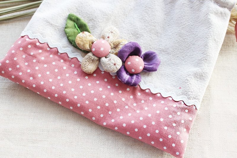 立体花朵束口袋 粉红色/收纳袋 收纳 化妆包 - 化妆包/杂物包 - 棉．麻 