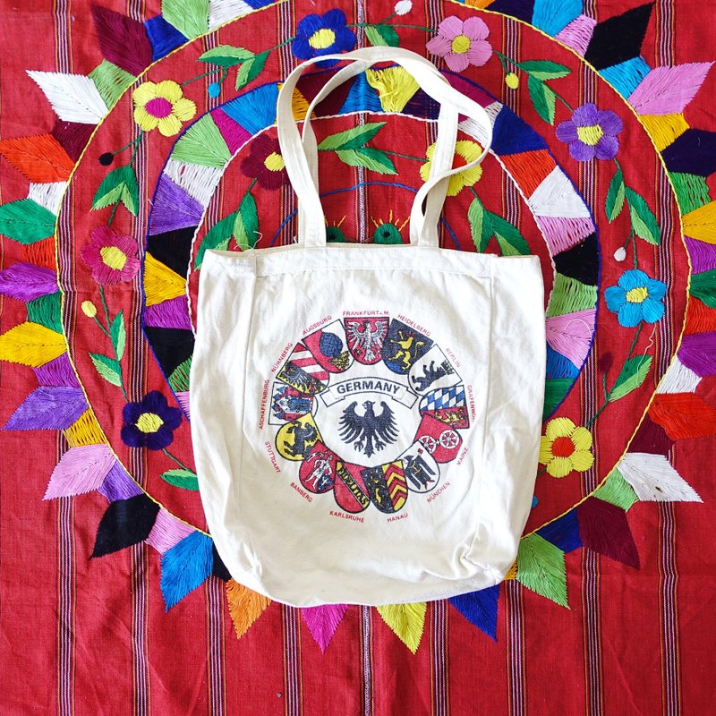 BajuTua /古着/ 德国联邦旗帜帆布肩背包/购物袋 - 侧背包/斜挎包 - 棉．麻 白色