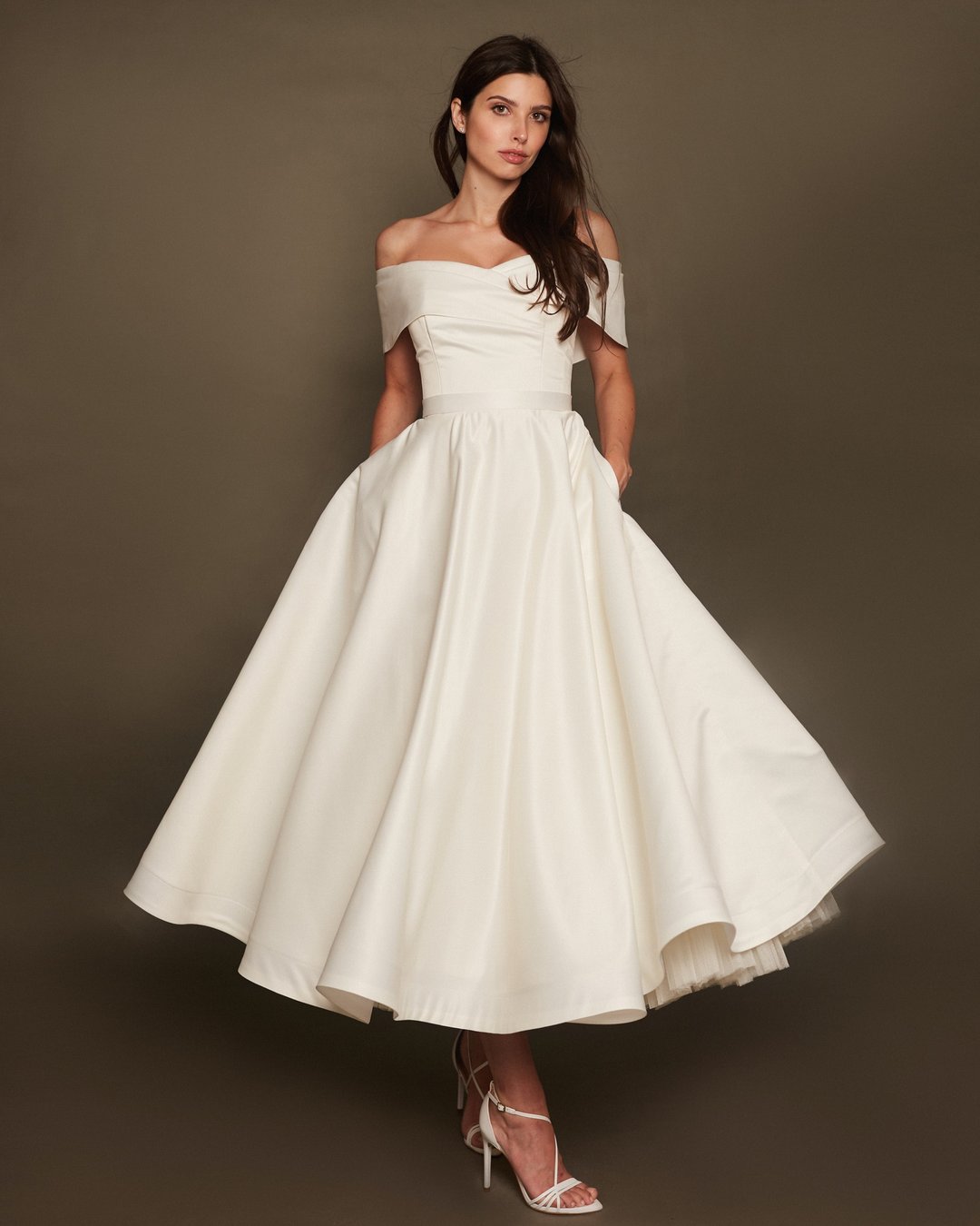 短版缎面婚纱、缎面婚纱礼服、茶会长度婚纱 - 晚装/礼服 - 其他材质 白色