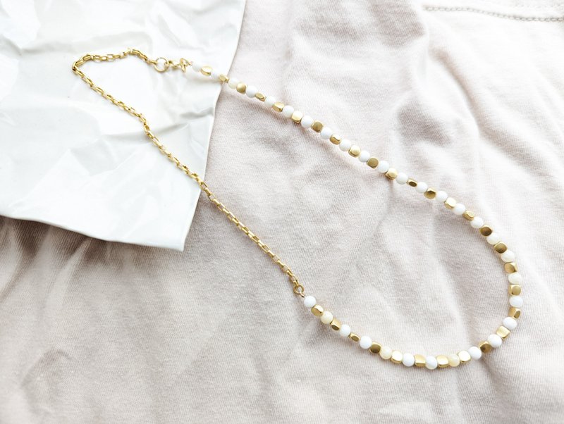 砗磲珠黄铜锁骨链 - 锁骨链 - 贝壳 白色