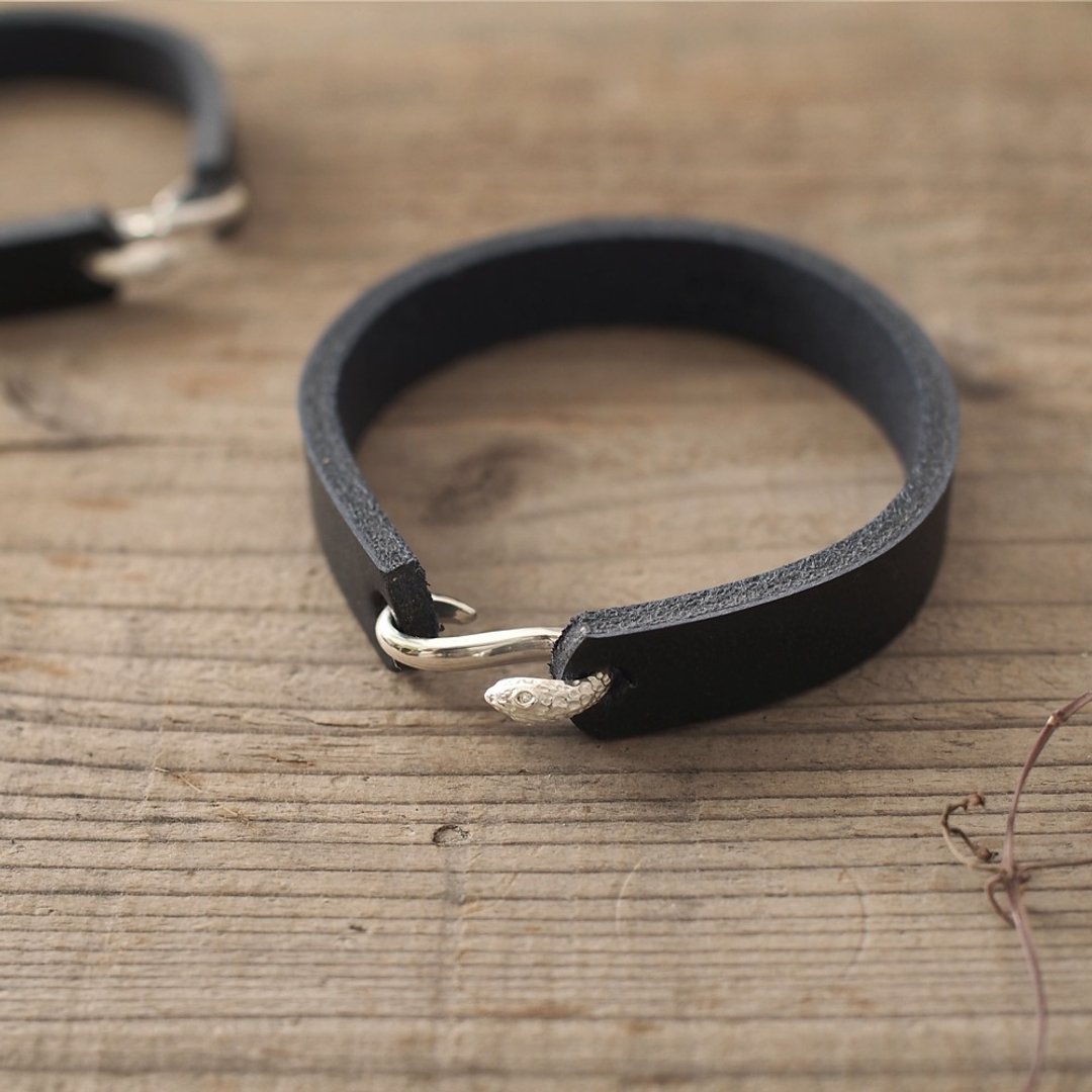 Black) Snake hook leather men's bracelet - 项链 - 真皮 黑色