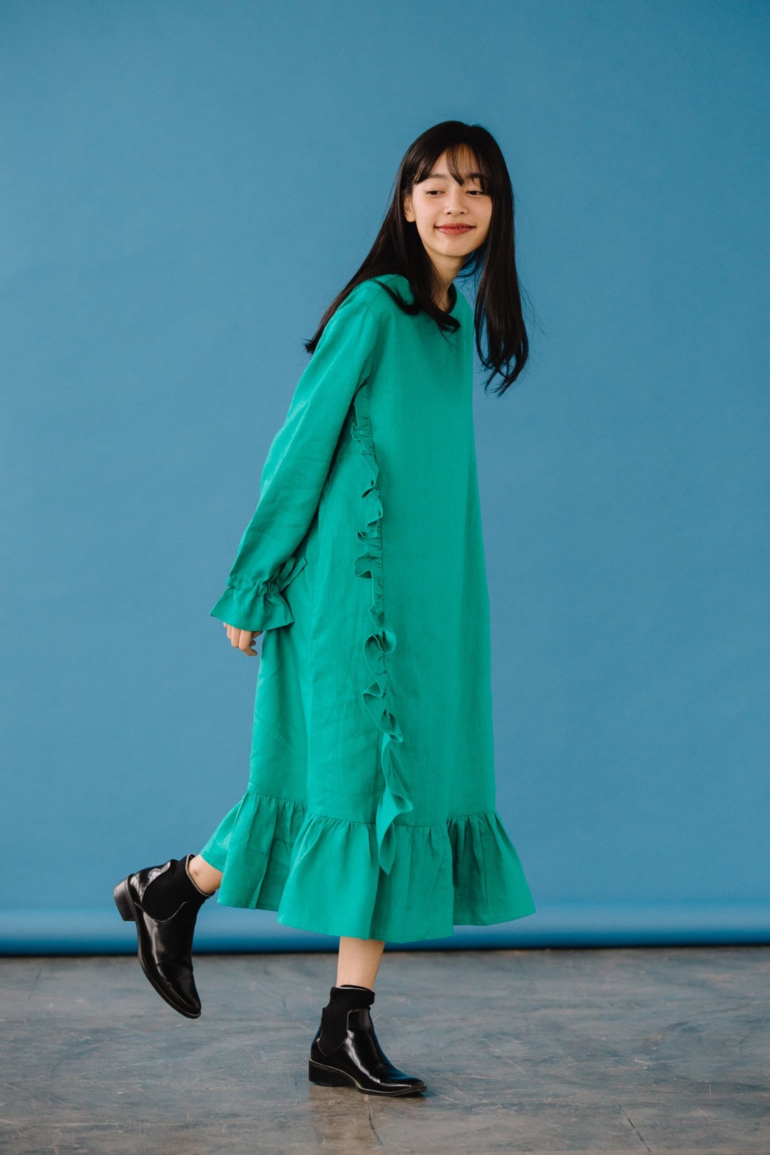 RUFFLE DRESS WITH LONG SLEEVES IN OCEAN BLUE - 洋装/连衣裙 - 棉 蓝色