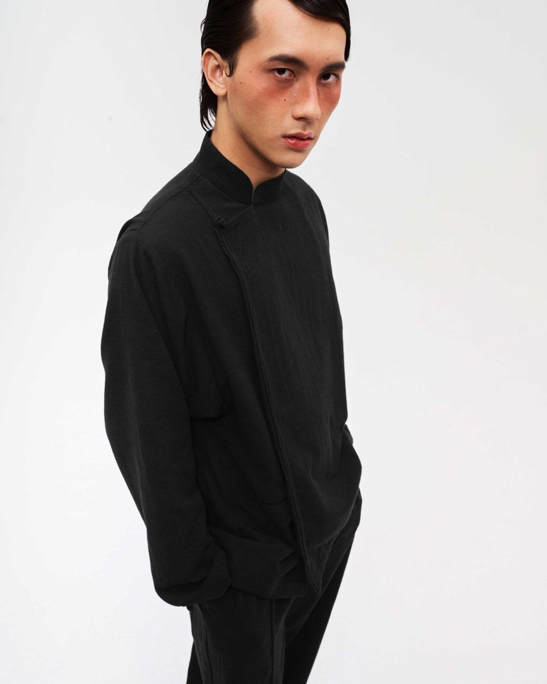 男款：Pulut Tang 套装 (Pulut Hitam) - 男装上衣/T 恤 - 亚麻 黑色