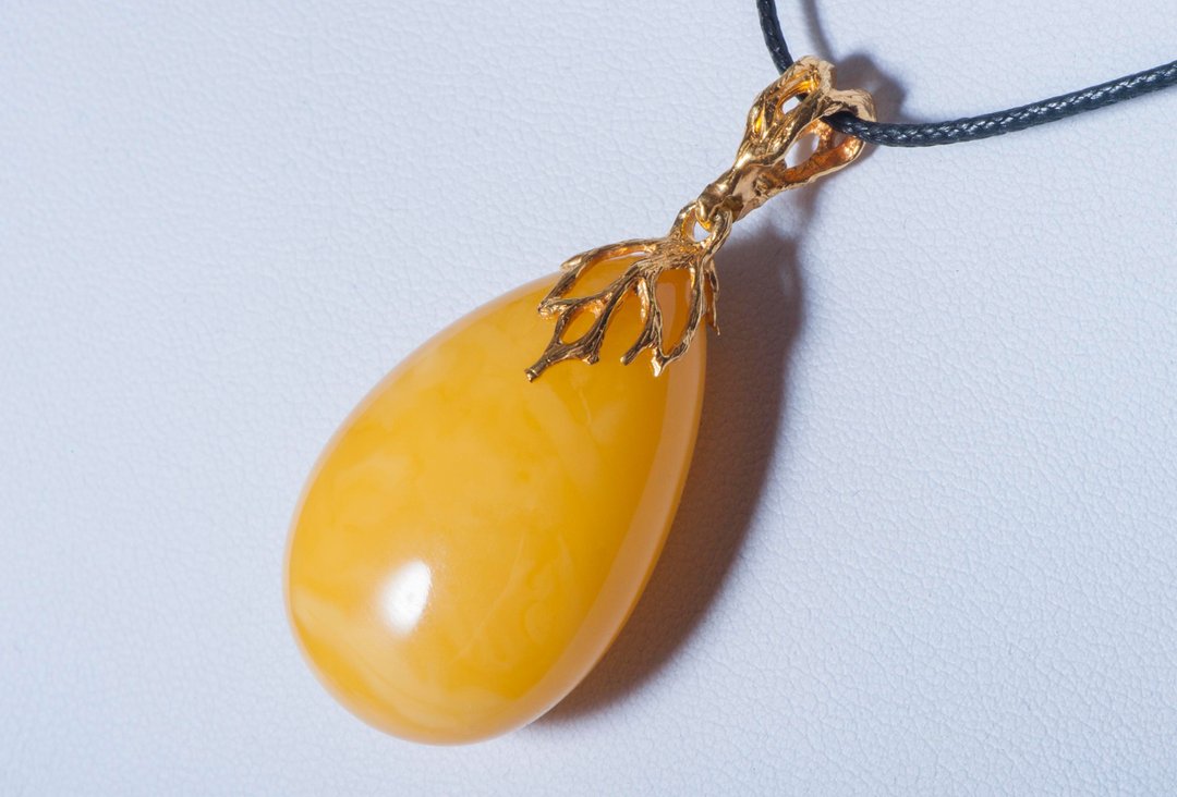 琥珀树 吊坠黄色琥珀吊坠迷人的黄色琥珀吊坠 - 项链 - 半宝石 黄色