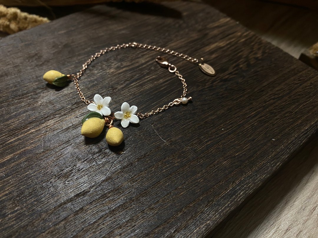 盛夏柠檬花 手工饰品 手链 - 项链 - 陶 白色
