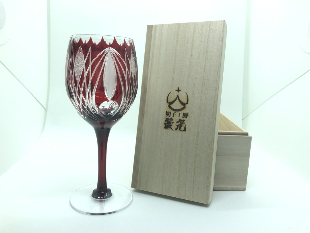 Curved wine glass on the bud - 酒杯/酒器 - 玻璃 红色