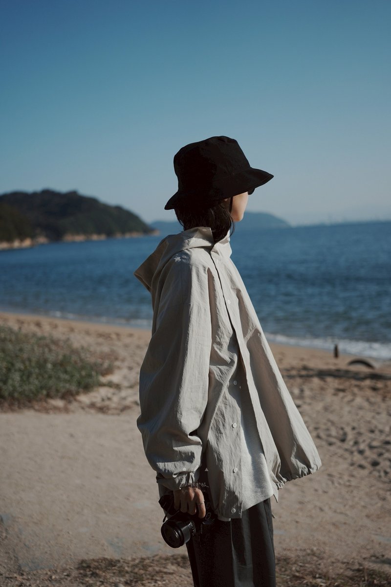 海的记忆斜切连帽薄层次衬衫 - 2色 - 女装衬衫 - 棉．麻 灰色