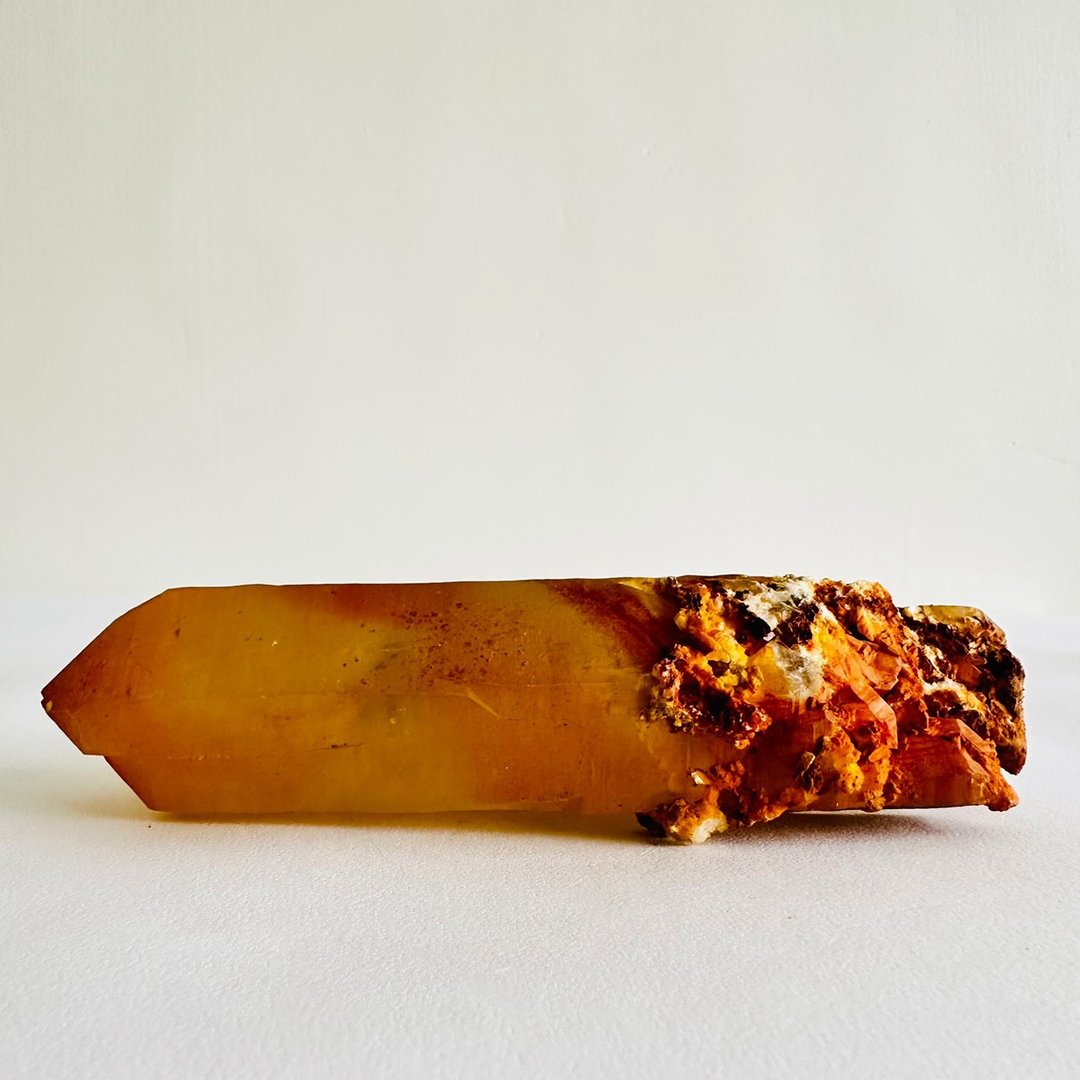 黄金喜马拉雅山水晶 13 原矿矿标 风水磁场 高能量水晶柱 黄皮水晶 - 摆饰 - 其他材质 黄色