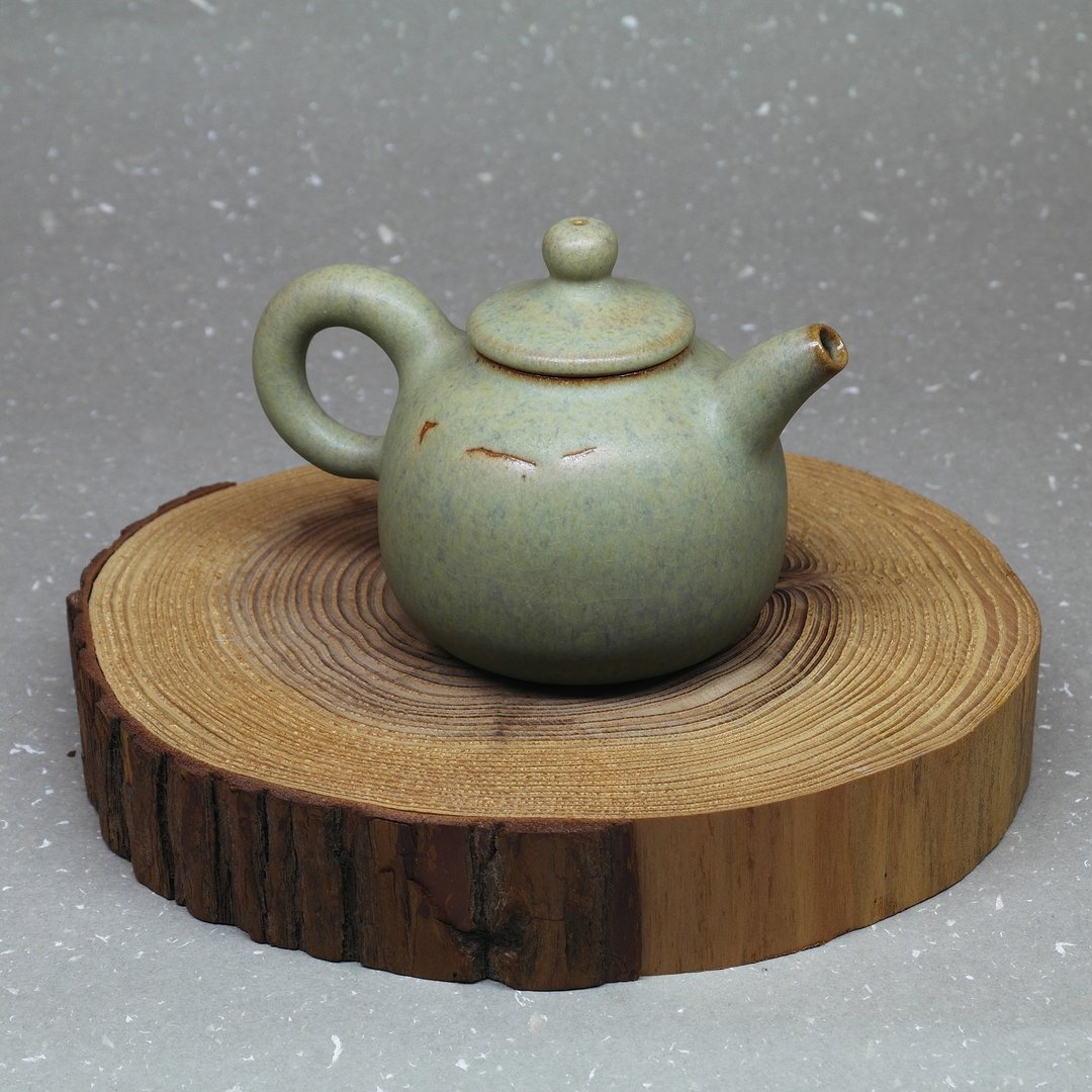 无光铜绿釉 弯嘴梨型圆扭正把壶 手作陶艺 茶道具 - 茶具/茶杯 - 陶 绿色