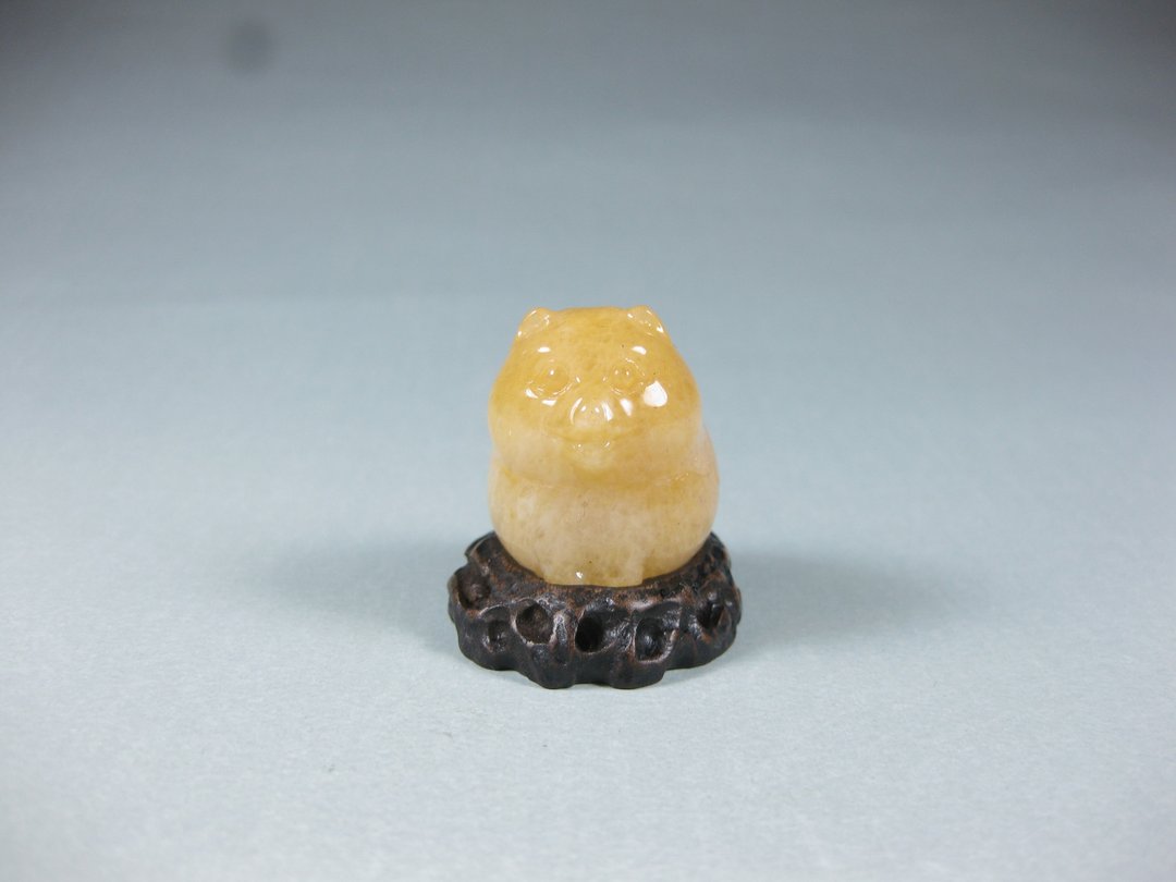 雕件 欢乐狗宝贝-博美狗 新疆金丝玉 - 摆饰 - 玉石 黄色