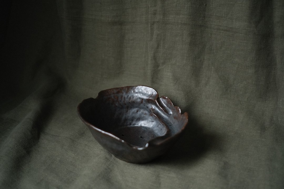 赤鸢・细棱・花盆・皿 - 植栽/盆栽 - 陶 黑色