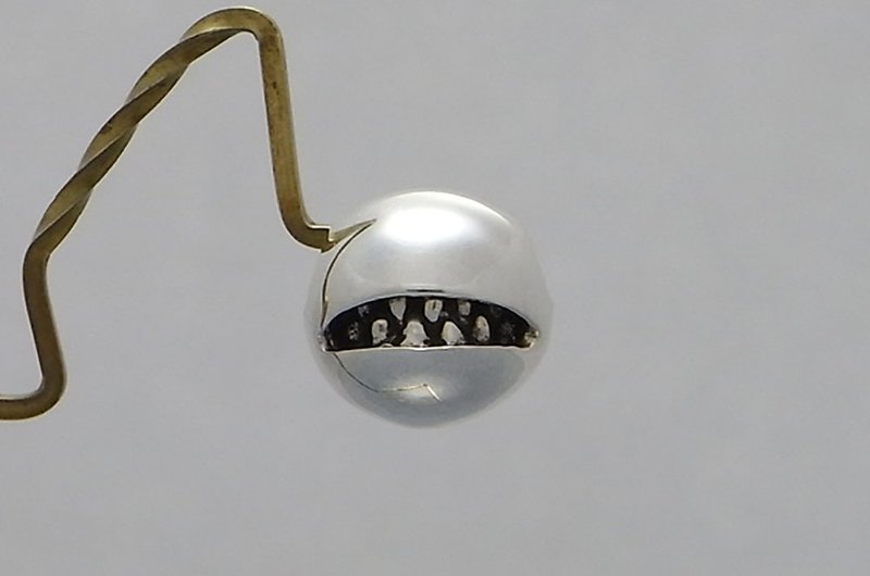 anti smile ball S_P Type: B (s_m-P.08B) only pendant top without a chain 沒有銀鍊 - 项链 - 纯银 银色