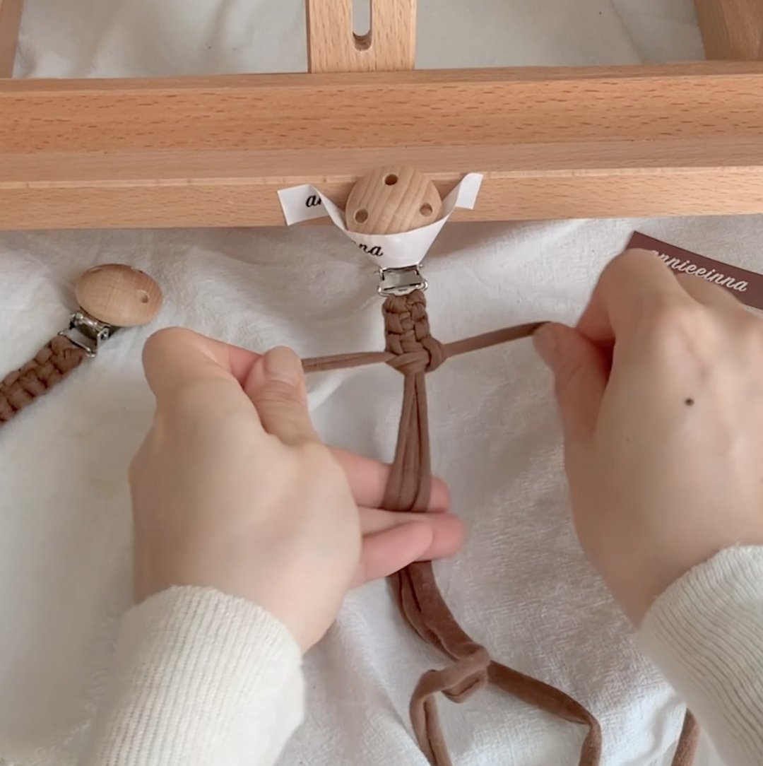 【 DIY KIT 】编织宝宝奶嘴夹/链 材料包 l 全程影片教学 - 编织/刺绣/羊毛毡/裁缝 - 棉 多色