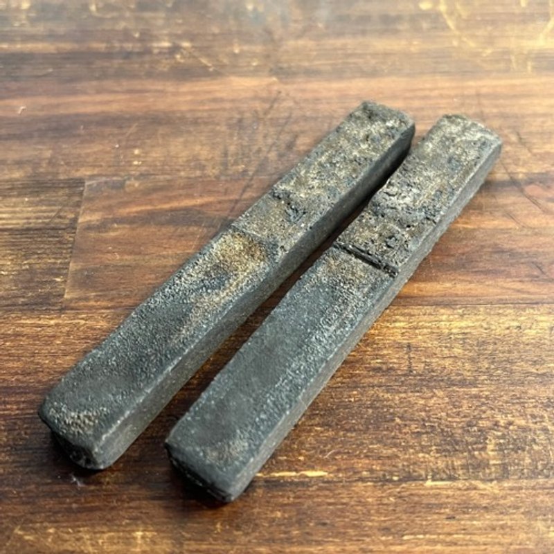 Pinkoi 代购 -  (2024年重新上市)黑釉黑泥色餐具架(筷架) - 筷子/筷架 - 陶 