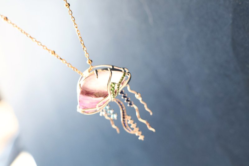 Journal-星光水母(舒纪石)玻璃凝胶樱花紫 舒俱莱18k白金项链坠子 - 项链 - 宝石 