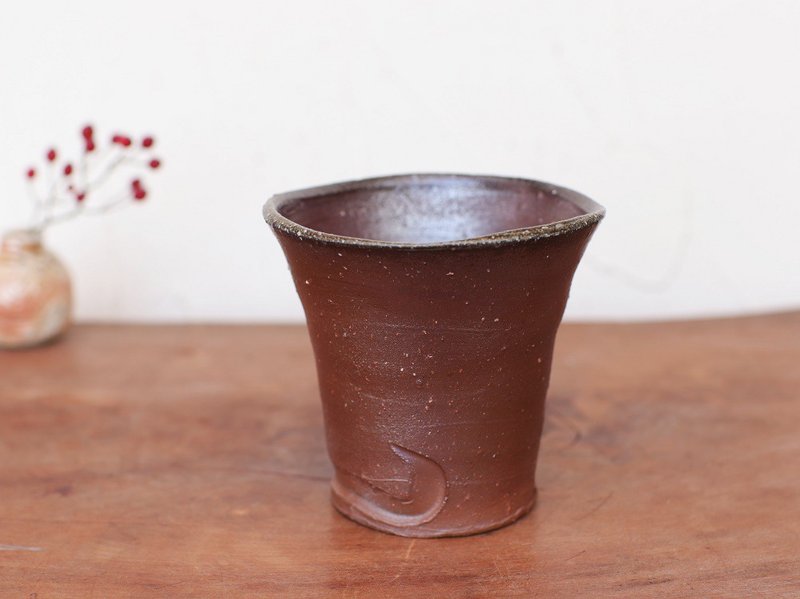 Bizen ware drinking sake (medium) [wave] s2-035 - 酒杯/酒器 - 陶 咖啡色