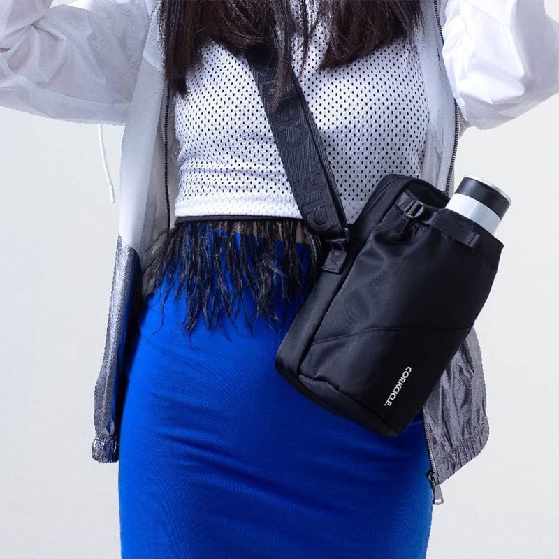 【新品】美国 CORKCICLE SLING 机能水壶包-成熟黑 - 随行杯提袋/水壶袋 - 其他材质 黑色