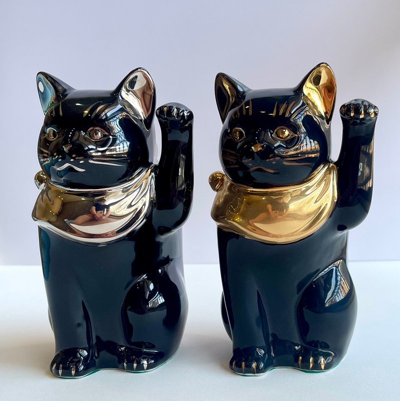 【开运招福】濑户烧-去灾招福银领巾亮黑招财猫19cm - 摆饰 - 瓷 黑色
