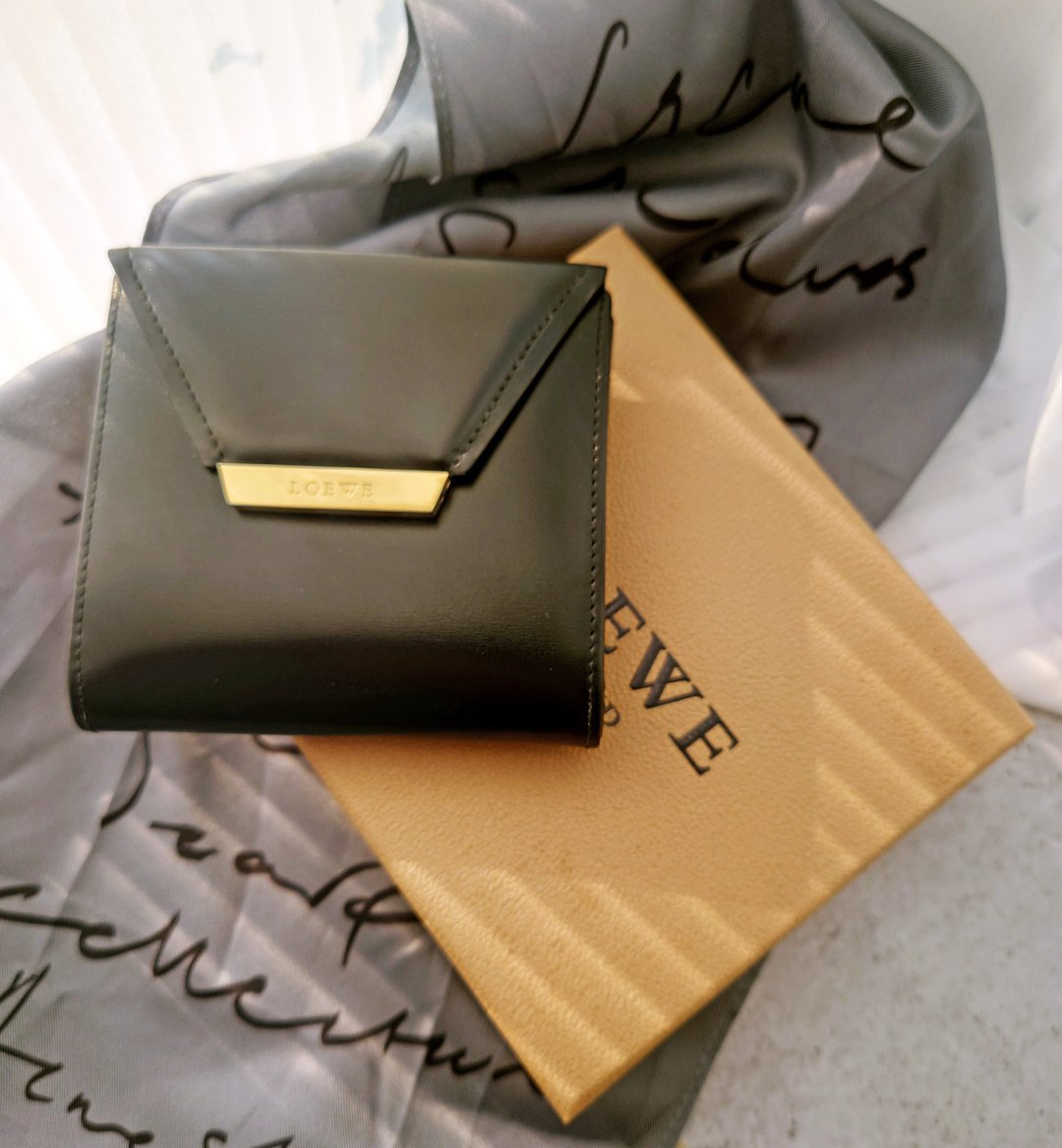 中古美品 带盒 Loewe 卡套钱包零钱包皮夹短夹卡片夹卡片套卡夹 - 皮夹/钱包 - 真皮 黑色
