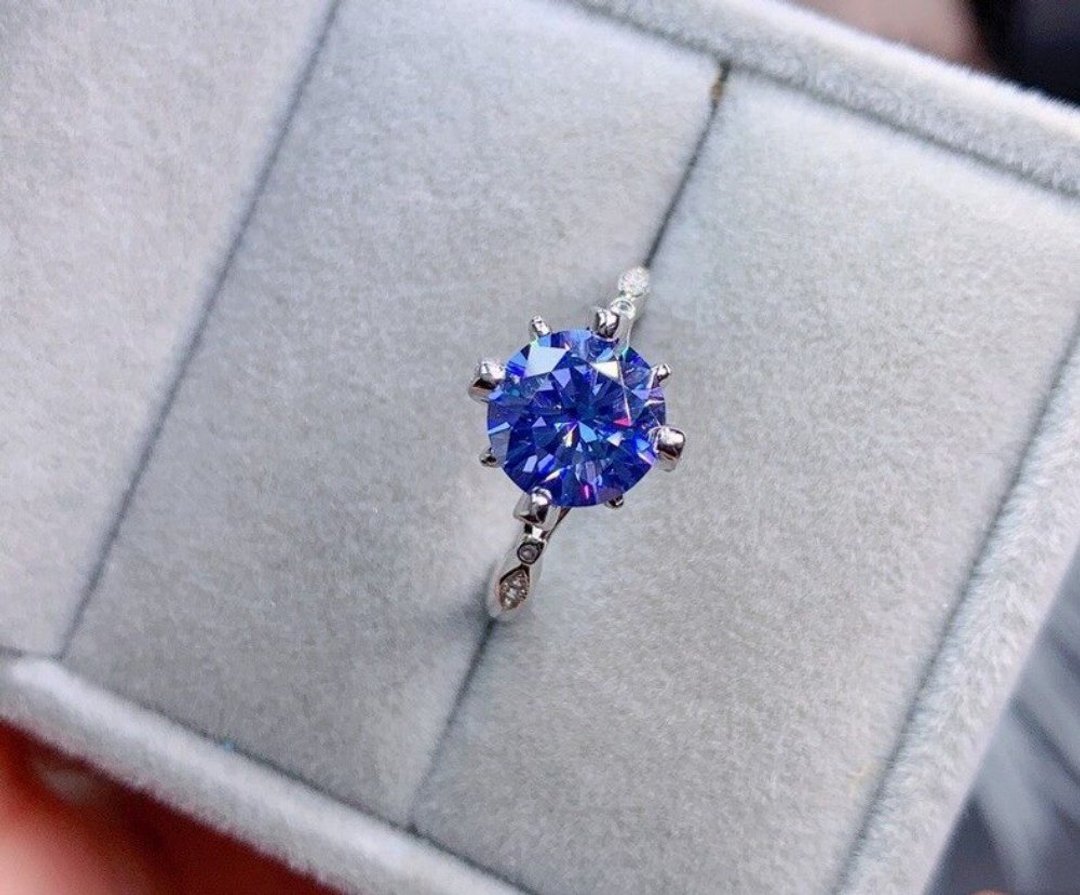 Blue Moissanite Ring, 1 Ct Moissanite Ring, Crackling Moissanite Ring - 戒指 - 其他金属 银色
