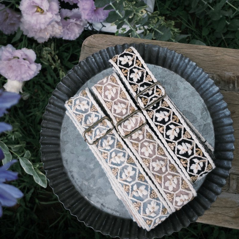 温室花朵 刺绣手机背带 可调节背带 好烦小姐 - 手机配件 - 其他人造纤维 多色