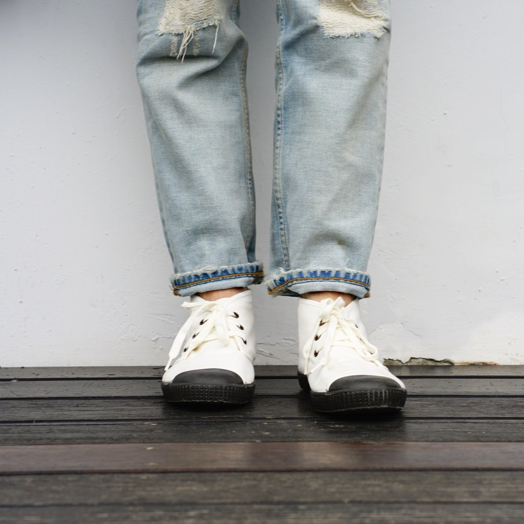 西班牙帆布鞋CIENTA U60997 05 白色 黑底 经典布料 大人 Chukka - 女款休闲鞋 - 棉．麻 白色