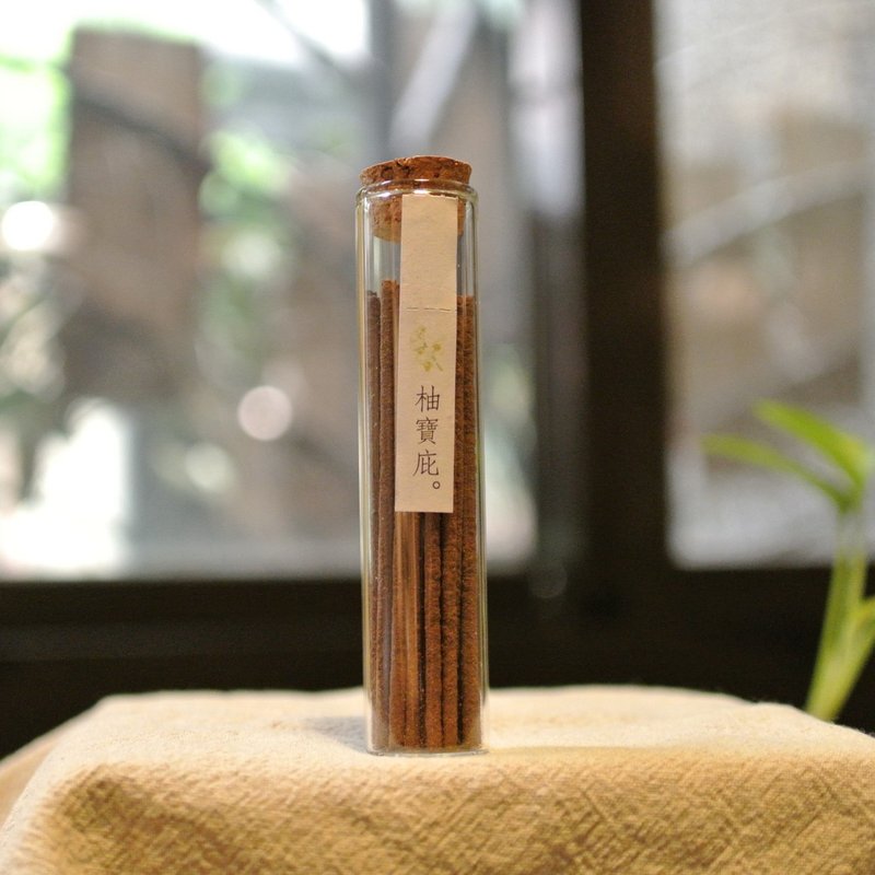 一朵从心底开出的花 | 情绪保养线香 柚宝庇 (30入) - 香薰/精油/线香 - 植物．花 