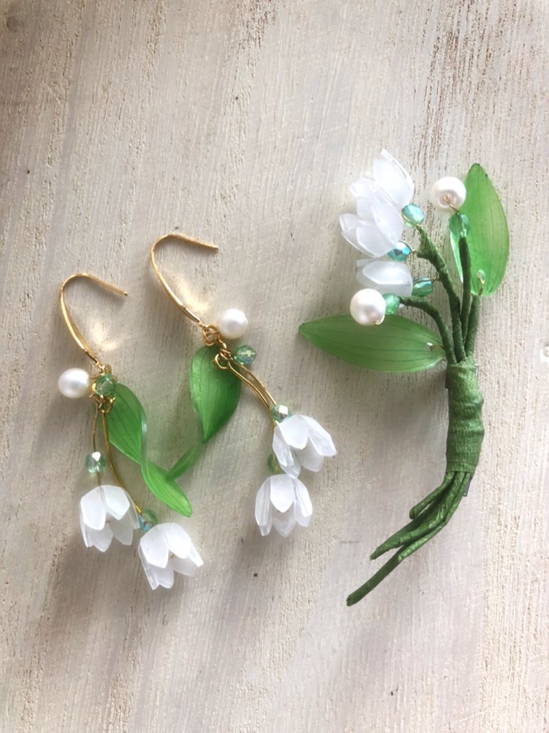 Lilly of the valley earrings and brooch set 【女人節新品】、【Women's Day New Arrival】 - 耳环/耳夹 - 塑料 