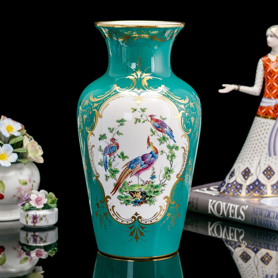 手绘限量200英国制Royal Worcester吉凤呈祥1989骨瓷花瓶 - 花瓶/陶器 - 瓷 