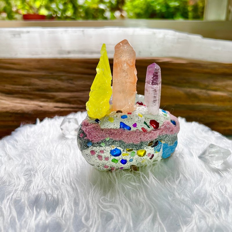 *Friends 朋友* 冥想水晶 克鲁兹水晶 维纳斯水晶 - 摆饰 - 水晶 多色
