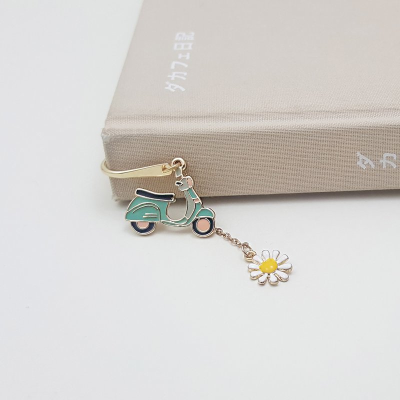 One wonderful day with a scooter bookmark,gift for book lovers, metal bookmark, - 书签 - 其他金属 蓝色
