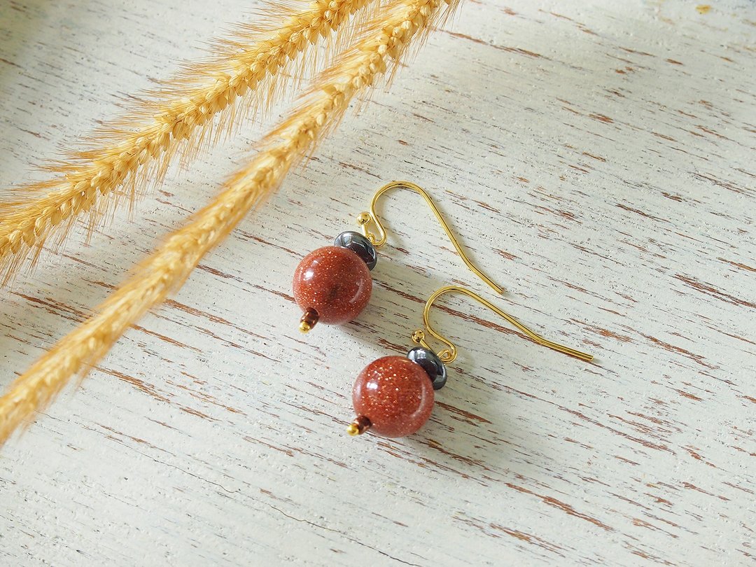 Minimal gold stone with hematite earrings - 耳环/耳夹 - 石头 咖啡色