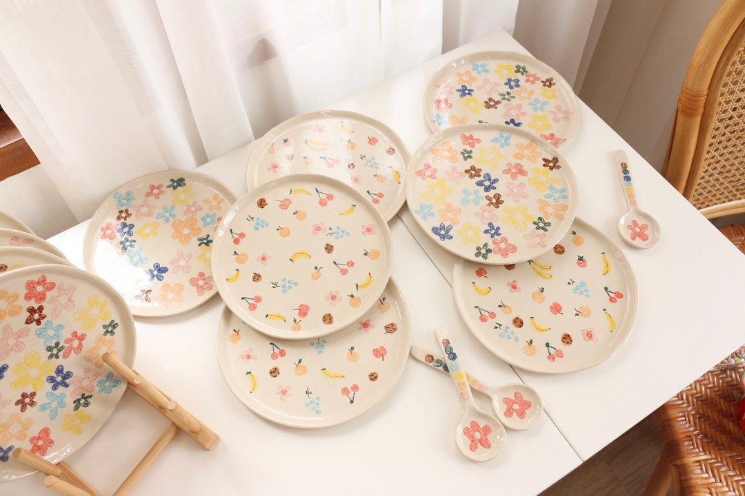 Painted plate - 盘子/餐盘/盘架 - 陶 白色