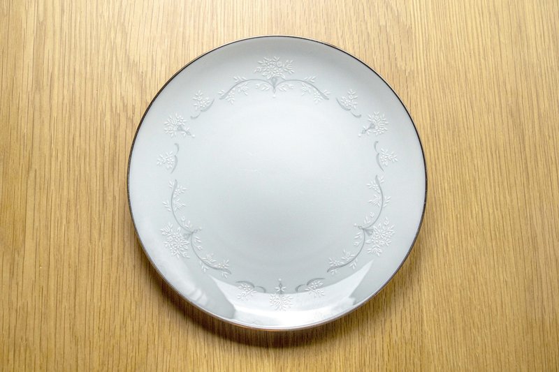 日本Noritake Whitebrook系列 21厘米骨瓷餐盘 中古品 台湾包邮 - 盘子/餐盘/盘架 - 瓷 白色