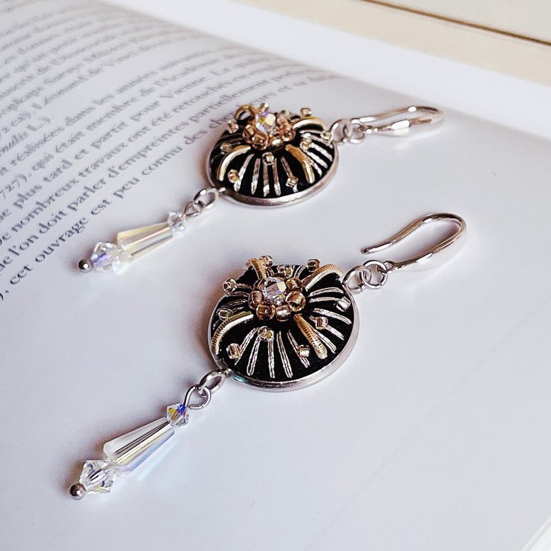 织妍CHIYEN 法式刺绣轻珠宝 经典洗链纯银耳环 - 耳环/耳夹 - 绣线 金色