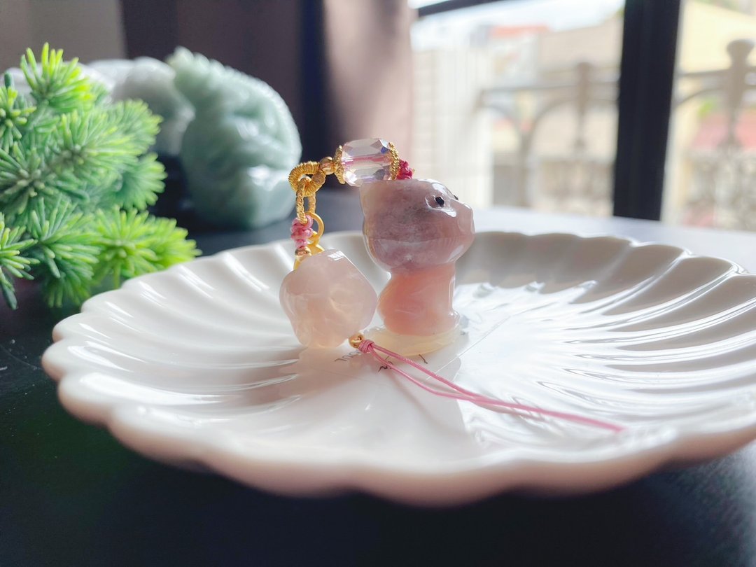 【售出】樱花玛瑙 猫 猫掌 小鱼 可爱 萌 手机链 吊饰 天然石 礼 - 挂绳/吊绳 - 水晶 红色