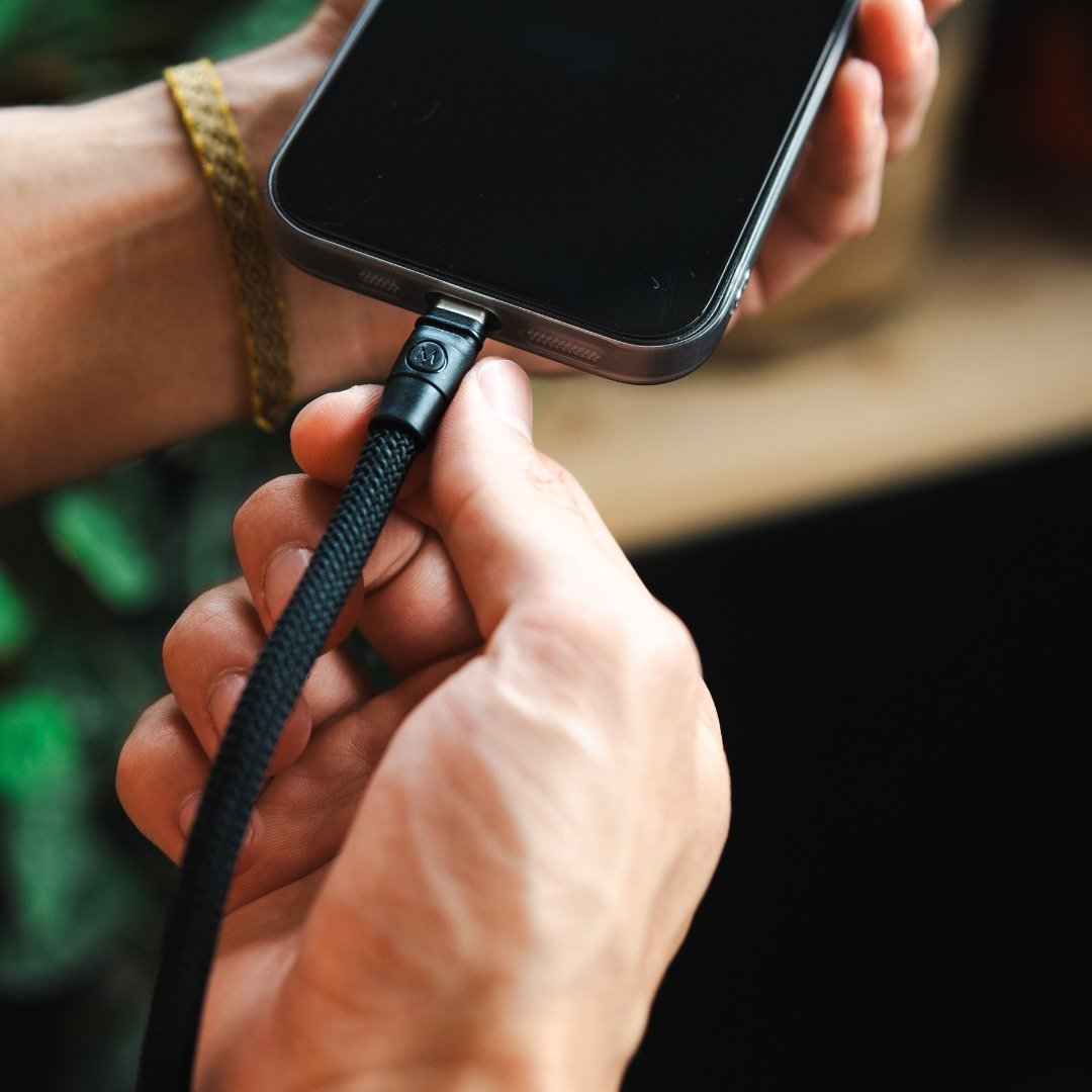 Yoggle Power Hand 充电线手机手绳 2 in 1 USB-C - 充电宝/传输线 - 其他材质 多色