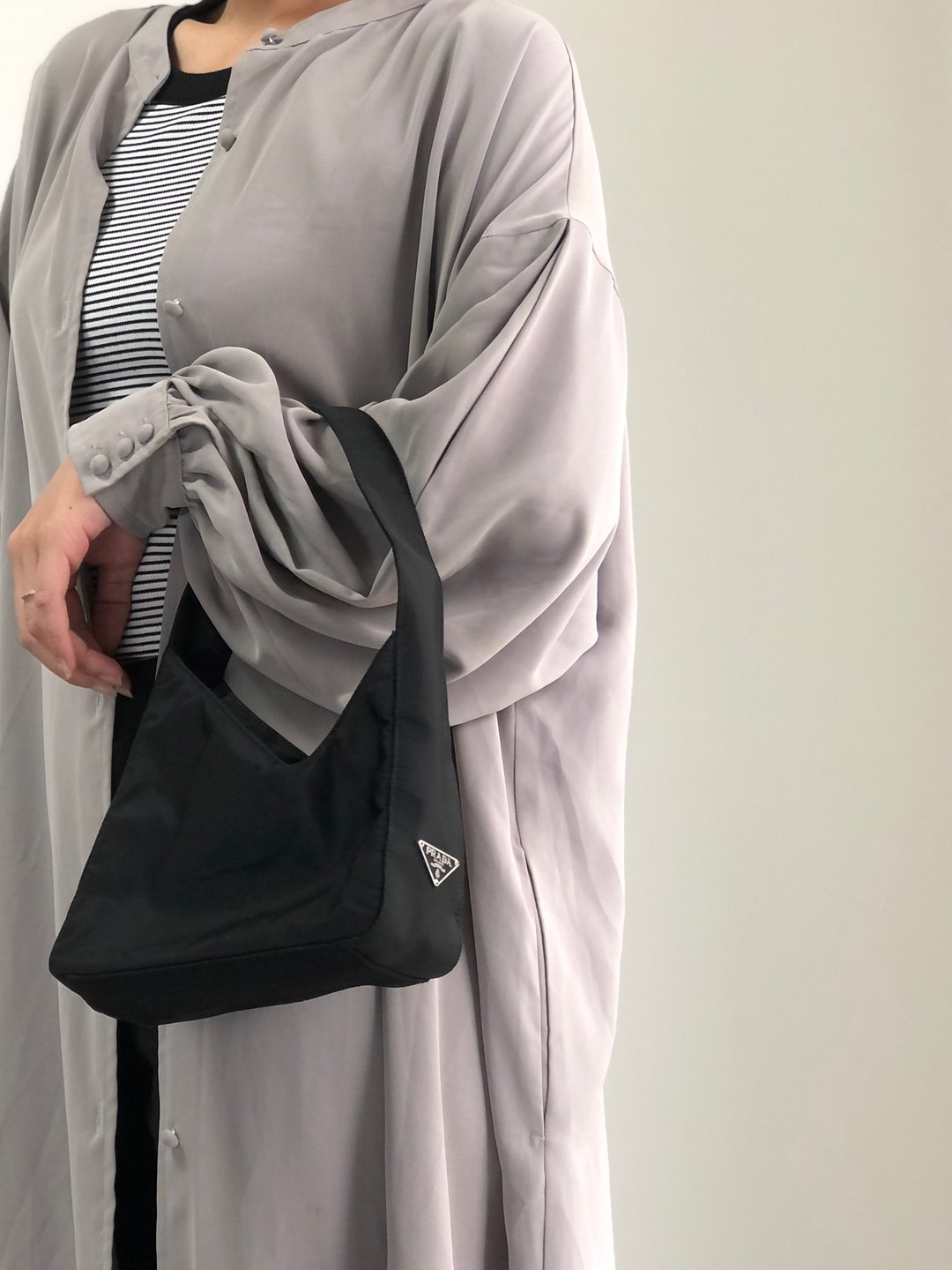 【 VintageShop solo 日本直送中古包专卖店 】PRADA 普拉达 手提包 黑色 三角标志 尼龙 不对称 小包 vintage 5aczat - 手提包/手提袋 - 尼龙 黑色