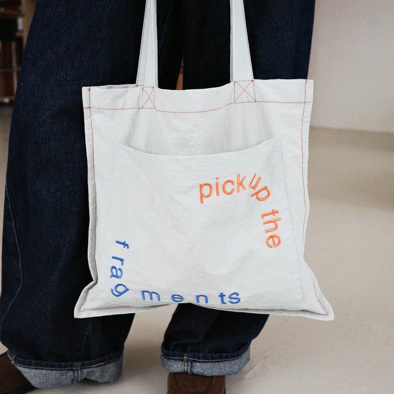 fragments 灰白刺绣购物袋 - 手提包/手提袋 - 聚酯纤维 白色