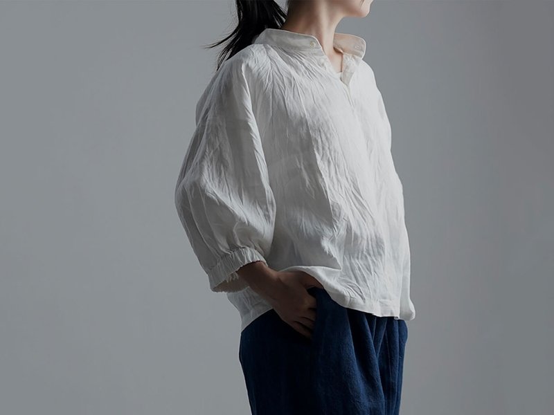 wafu - 純亞麻 女裝襯衫 Midweight Linen Stand Collar 3/4 Sleeve Top / White t005a-wht2 - 女装上衣 - 亚麻 白色