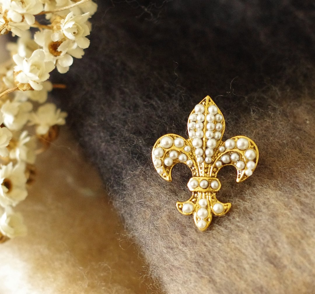 古董 Vintage- 金色 fleur-de-lis 法国国花鸢尾花珍珠别针胸针 - 胸针 - 其他金属 金色