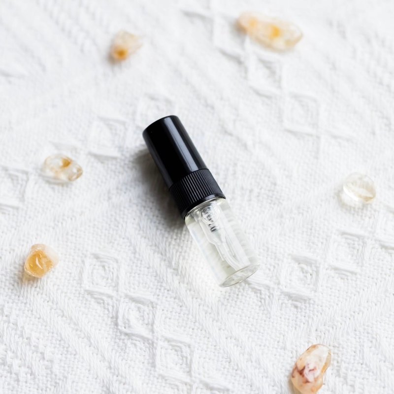 橙光之境 招财魔法 天然精油空间香氛喷雾 试香瓶 2ml - 香薰/精油/线香 - 精油 金色