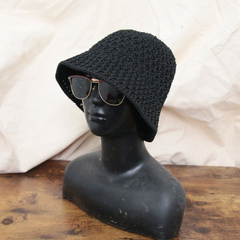 Back to Green:: 户外渔夫帽 黑色编织 渔夫帽 d-27//vintage hat - 帽子 - 棉．麻 